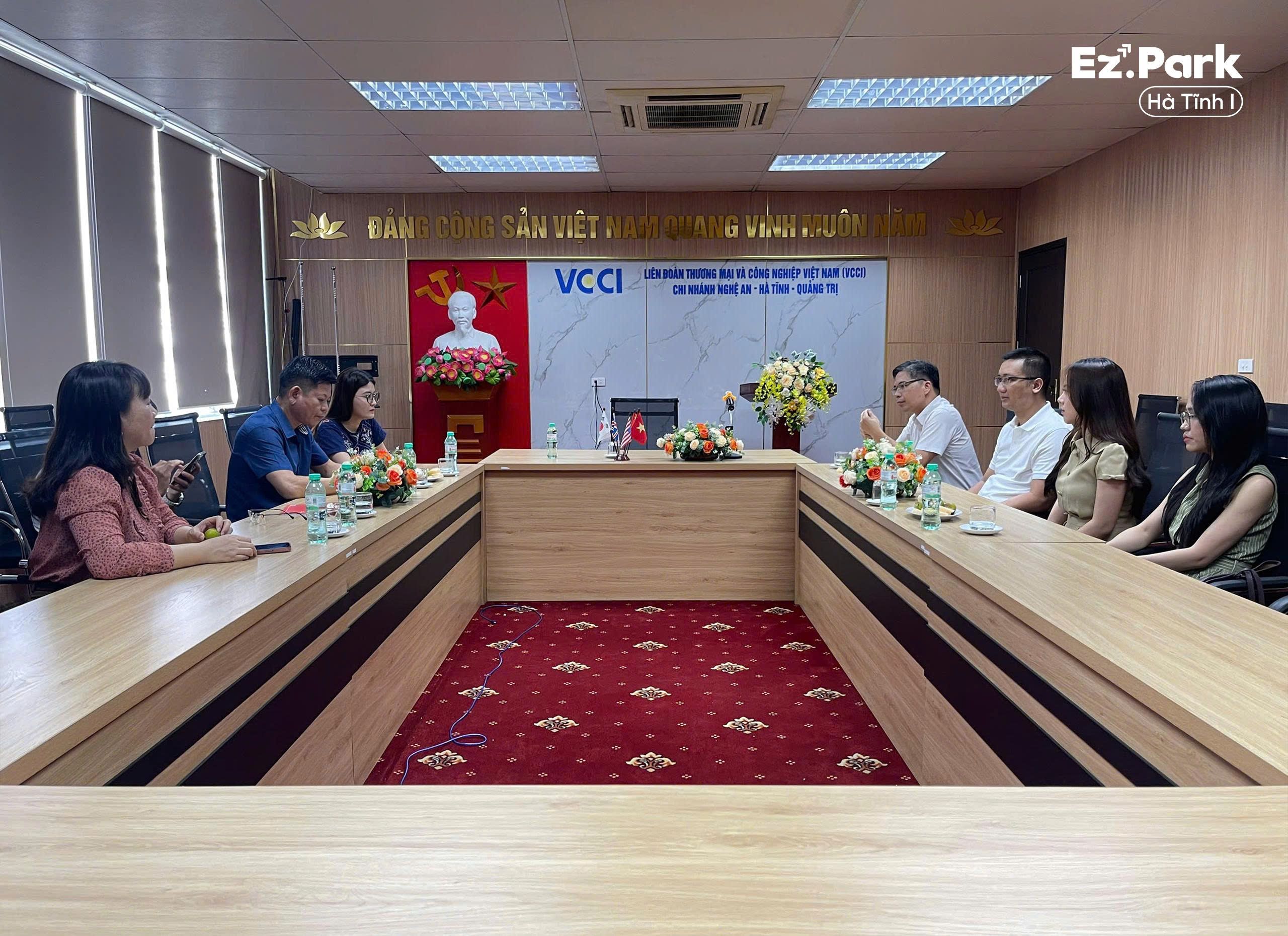 CCN ĐỨC THỌ (EZ.PARK HÀ TĨNH I) LÀM VIỆC CÙNG VCCI CHI NHÁNH NGHỆ AN - HÀ TĨNH - QUẢNG TRỊ, THÚC ĐẨY KẾT NỐI DOANH NGHIỆP VÀ XÚC TIẾN ĐẦU TƯ